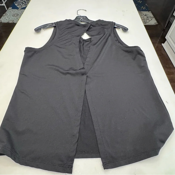 OGEENIER Women’s Active Tank Top Size large  Black Open Back Workout Shirt - Picture 7 of 8